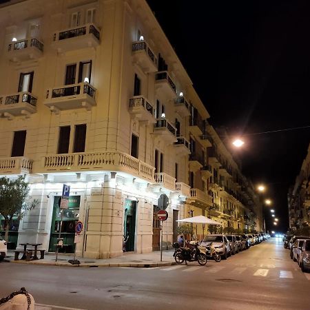 Appartamento Con Cortile A 30 Mt. Dal Mare บารี ภายนอก รูปภาพ