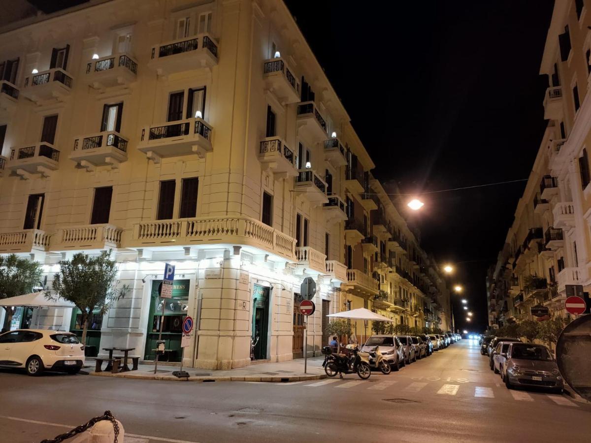 Appartamento Con Cortile A 30 Mt. Dal Mare บารี ภายนอก รูปภาพ